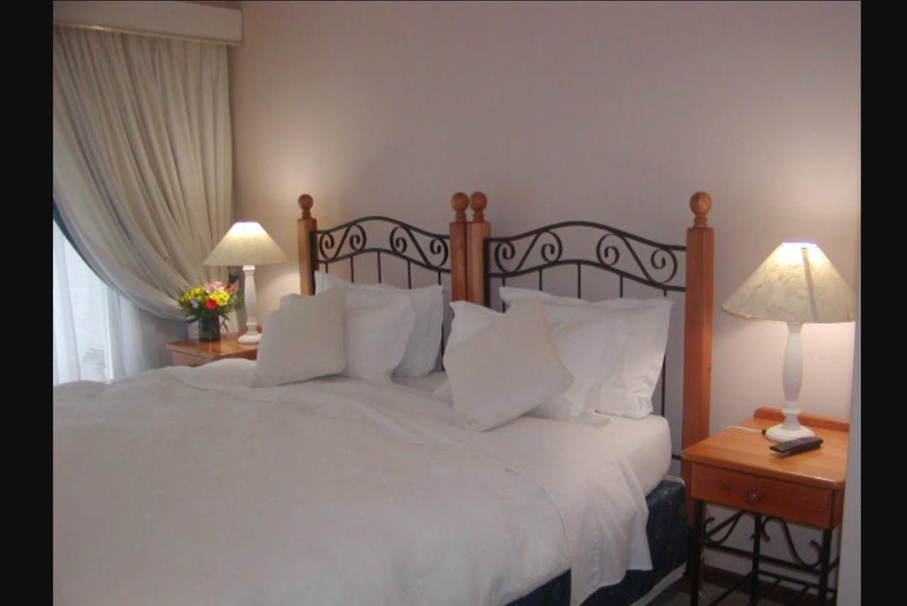 Four Pines Lodge 허머너스 외부 사진